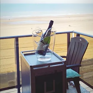 renovated-studio-direct-seaview.hotelsghent.com/