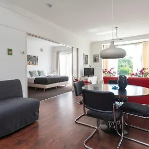 apartment-de-drie-tulpen.zandvoort-hotels.com/